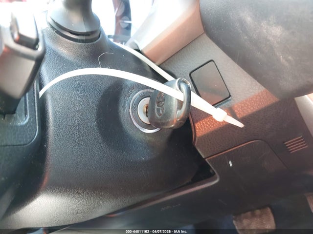 Продажа на аукционе авто 2018 Toyota Rav4 Le, vin: 2T3ZFREV6JW500269, номер лота: 44811102