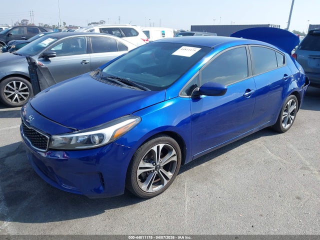 KIA FORTE LX 2017 3KPFK4A75HE068885 Image 2