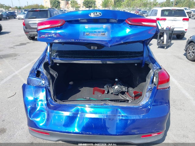 KIA FORTE LX 2017 3KPFK4A75HE068885 Image 6