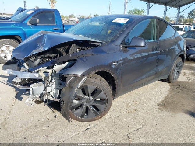 Продажа на аукционе авто 2025 Tesla Model Y Long Range Dual Motor Rear-wheel Drive, vin: 7SAYGDED1SF269200, номер лота: 44811204