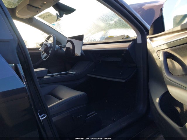 Продажа на аукционе авто 2025 Tesla Model Y Long Range Dual Motor Rear-wheel Drive, vin: 7SAYGDED1SF269200, номер лота: 44811204