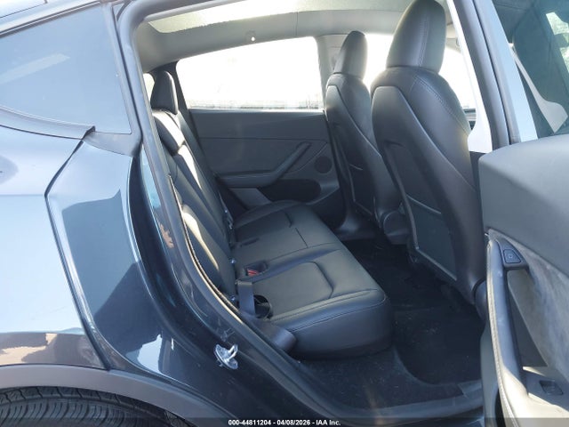 Продажа на аукционе авто 2025 Tesla Model Y Long Range Dual Motor Rear-wheel Drive, vin: 7SAYGDED1SF269200, номер лота: 44811204