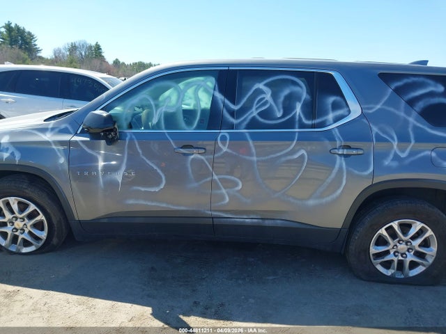 Chevrolet Traverse Ls 2019 1GNEVFKW0KJ143093 Image 18
