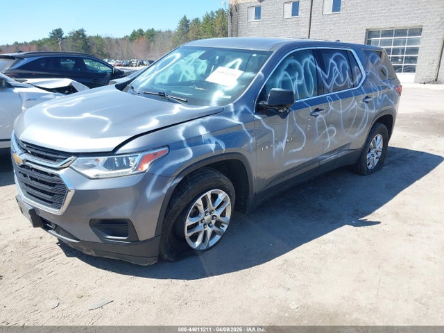 Chevrolet Traverse Ls 2019 1GNEVFKW0KJ143093 Image 2
