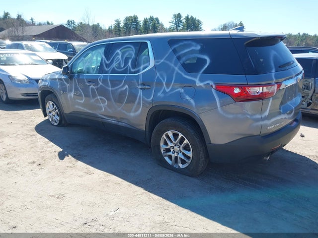 Chevrolet Traverse Ls 2019 1GNEVFKW0KJ143093 Image 3