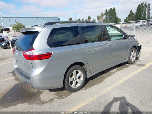 5TDKZ3DC0KS968412 Toyota Sienna Le 8 Passenger