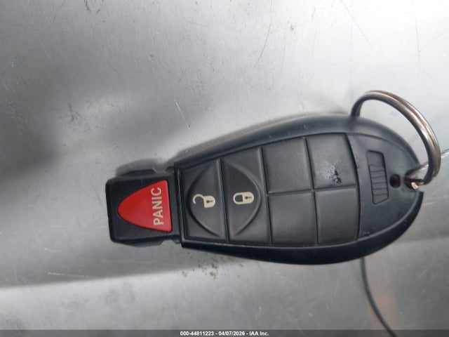 44811223 :رقم المزاد ، 1D4RD2GG6BC623718 vin ، 2011 Dodge Durango Express مزاد بيع