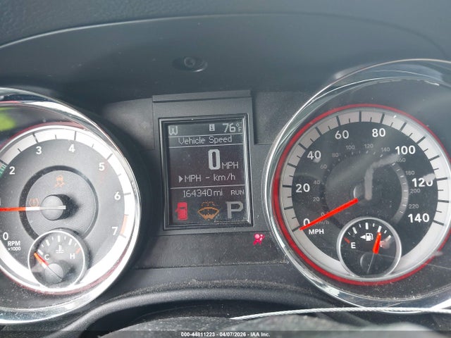 44811223 :رقم المزاد ، 1D4RD2GG6BC623718 vin ، 2011 Dodge Durango Express مزاد بيع