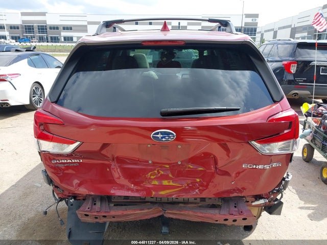 44811227 :رقم المزاد ، JF2SKAUC8MH550133 vin ، 2021 Subaru Forester Limited مزاد بيع