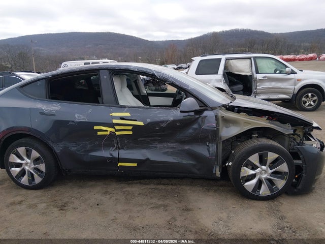 Продаж на аукціоні авто 2022 Tesla Model Y Long Range Dual Motor All-wheel Drive, vin: 7SAYGDEE8NF355326, номер лоту: 44811232