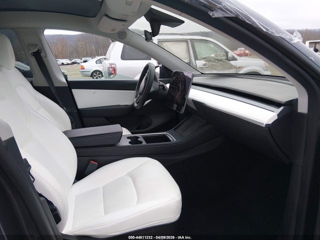 Продаж на аукціоні авто 2022 Tesla Model Y Long Range Dual Motor All-wheel Drive, vin: 7SAYGDEE8NF355326, номер лоту: 44811232