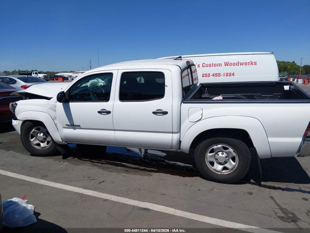 2015 Toyota Tacoma Prerunner V6 მანქანა იყიდება აუქციონზე, vin: 5TFJU4GN1FX089692, აუქციონის ნომერი: 44811244