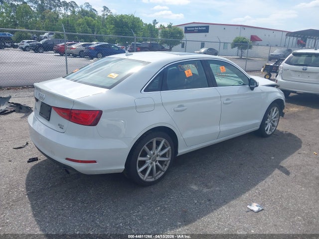 44811268 :رقم المزاد ، WAUEFGFF2F1043392 vin ، 2015 Audi A3 2.0t Premium مزاد بيع