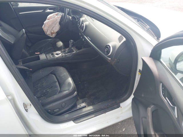 44811268 :رقم المزاد ، WAUEFGFF2F1043392 vin ، 2015 Audi A3 2.0t Premium مزاد بيع