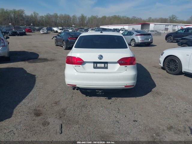 44811348 :رقم المزاد ، 3VWB07AJ2EM328904 vin ، 2014 Volkswagen Jetta 1.8t Se مزاد بيع