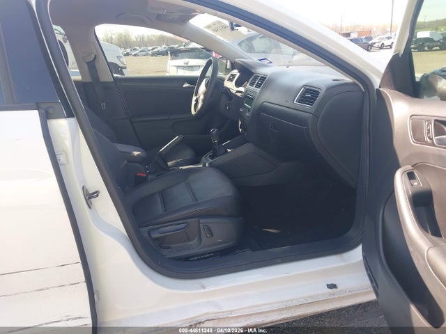 44811348 :رقم المزاد ، 3VWB07AJ2EM328904 vin ، 2014 Volkswagen Jetta 1.8t Se مزاد بيع