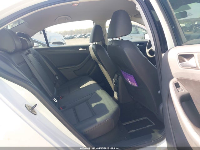 44811348 :رقم المزاد ، 3VWB07AJ2EM328904 vin ، 2014 Volkswagen Jetta 1.8t Se مزاد بيع