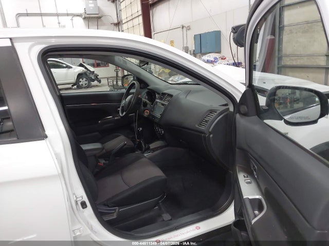 JA4AP3AU1KU029158 Mitsubishi Outlander Sport 2.0 Es