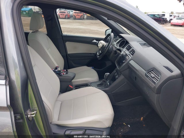 Продажа на аукционе авто 2021 Volkswagen Tiguan 2.0t Se/2.0t Se R-line Black/2.0t Sel, vin: 3VV3B7AX5MM055172, номер лота: 44811353