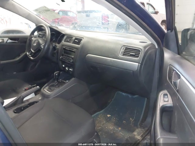 Продажа на аукционе авто 2015 Volkswagen Jetta 1.8t Se, vin: 3VWD17AJ7FM276774, номер лота: 44811379