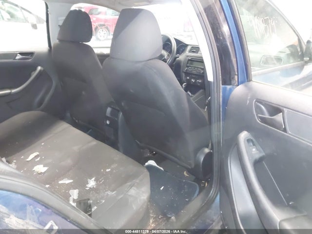 Продажа на аукционе авто 2015 Volkswagen Jetta 1.8t Se, vin: 3VWD17AJ7FM276774, номер лота: 44811379