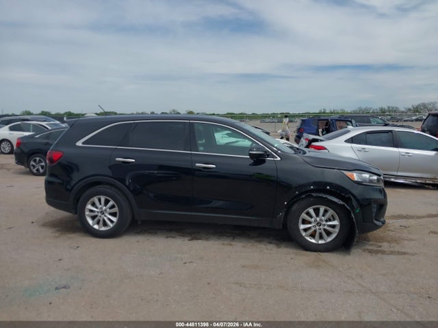 2019 Kia Sorento 2.4l L მანქანა იყიდება აუქციონზე, vin: 5XYPG4A30KG586996, აუქციონის ნომერი: 44811398