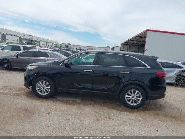 2019 Kia Sorento 2.4l L მანქანა იყიდება აუქციონზე, vin: 5XYPG4A30KG586996, აუქციონის ნომერი: 44811398