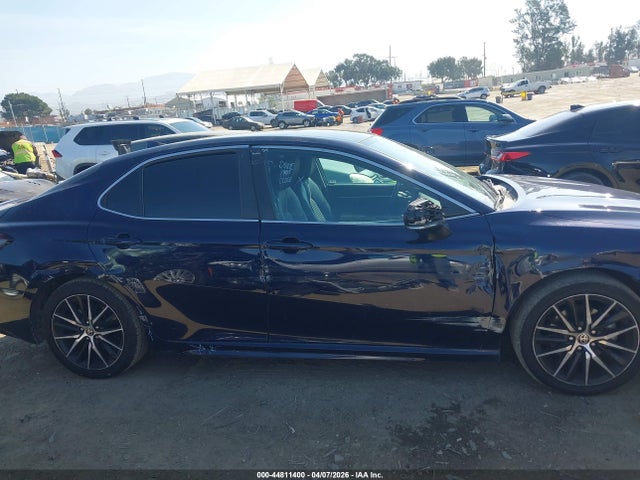 4T1G11AK6NU661299 Toyota CAMRY SE