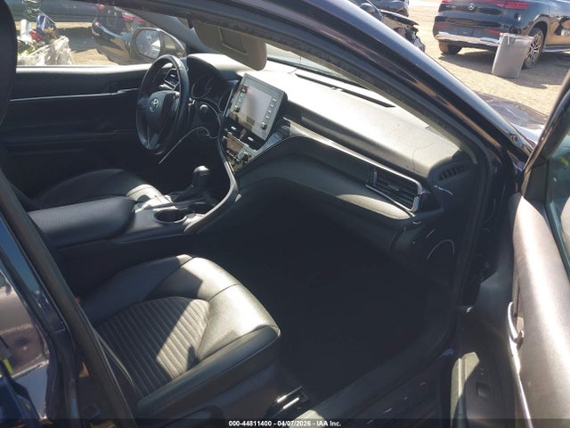 4T1G11AK6NU661299 Toyota CAMRY SE