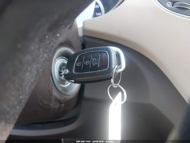 Продажа на аукционе авто 2018 Hyundai Santa Fe Sport 2.4l, vin: 5XYZTDLB6JG565433, номер лота: 44811402