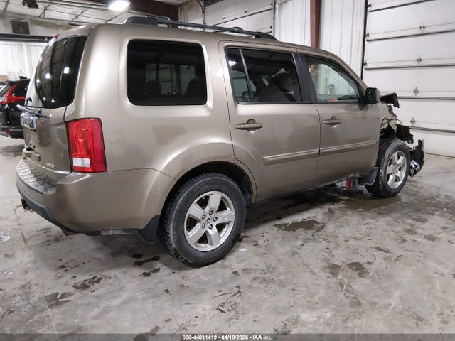 44811419 :رقم المزاد ، 5FNYF4H58BB059021 vin ، 2011 Honda Pilot Ex-l مزاد بيع