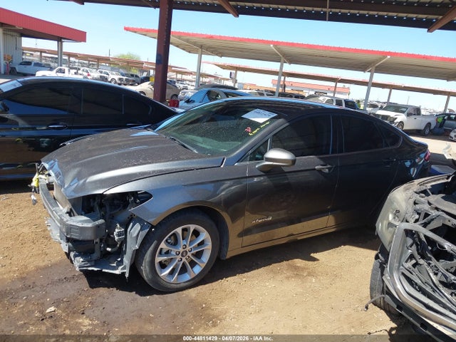 Продажа на аукционе авто 2019 Ford Fusion Hybrid Se, vin: 3FA6P0LU5KR201597, номер лота: 44811429