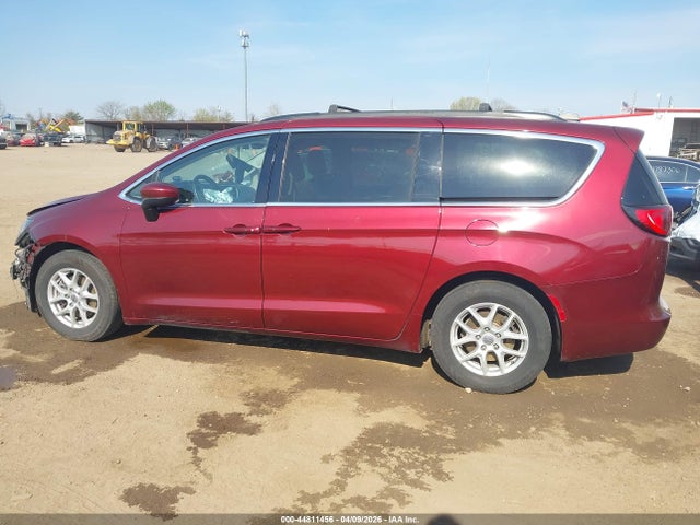 2021 Chrysler Voyager Lxi მანქანა იყიდება აუქციონზე, vin: 2C4RC1DG4MR530642, აუქციონის ნომერი: 44811456