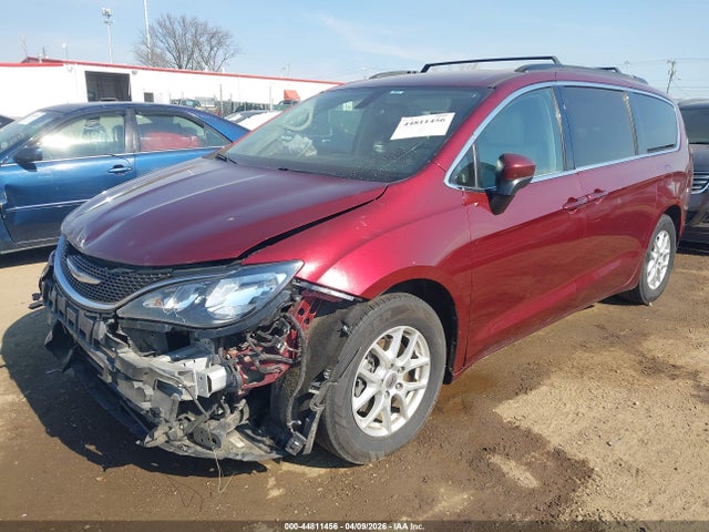 2021 Chrysler Voyager Lxi მანქანა იყიდება აუქციონზე, vin: 2C4RC1DG4MR530642, აუქციონის ნომერი: 44811456
