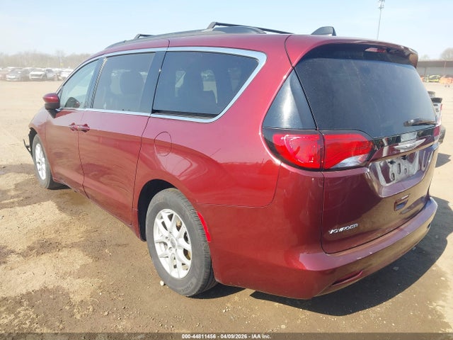 2021 Chrysler Voyager Lxi მანქანა იყიდება აუქციონზე, vin: 2C4RC1DG4MR530642, აუქციონის ნომერი: 44811456