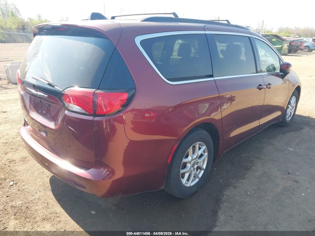 2021 Chrysler Voyager Lxi მანქანა იყიდება აუქციონზე, vin: 2C4RC1DG4MR530642, აუქციონის ნომერი: 44811456