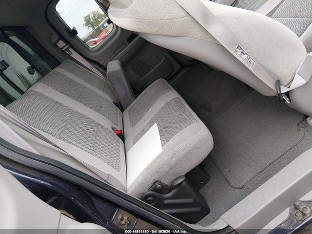 44811490 :رقم المزاد ، 2FTRX18L81CA31918 vin ، 2001 Ford F-150 Lariat/xl/xlt مزاد بيع