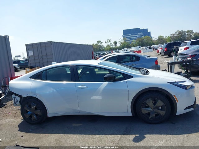 Toyota Prius Le 2025 JTDACAAU2S3062276 Image 14