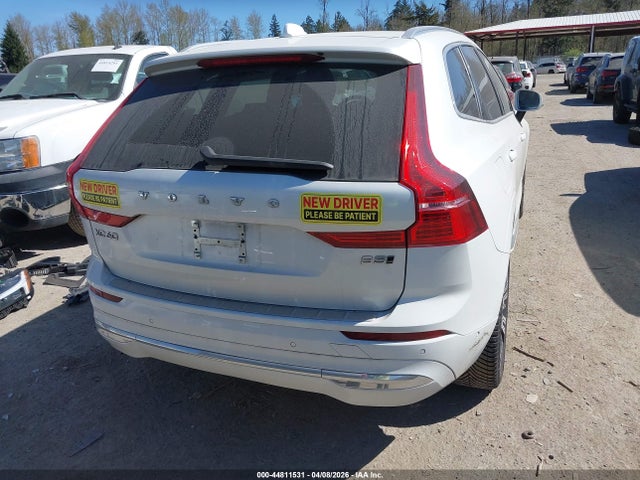 YV4L12RL5N1033304 Volvo Xc60 B5 Inscription