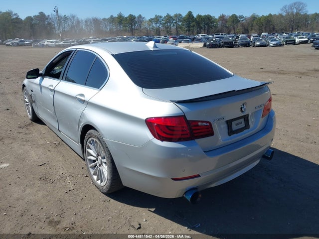 2013 BMW 535I WBAFU7C5XDDU76203 Photo 2