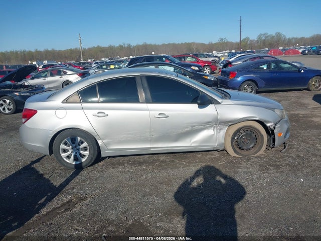 Aukcja sprzedaży 2015 Chevrolet Cruze Ls Auto, vin: 1G1PA5SG7F7264750, numer aukcji: 44811575
