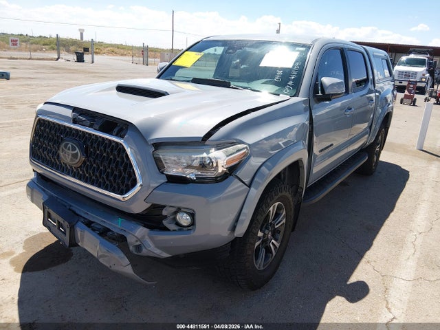 44811591 :رقم المزاد ، 5TFCZ5AN3JX144581 vin ، 2018 Toyota Tacoma Trd Sport مزاد بيع