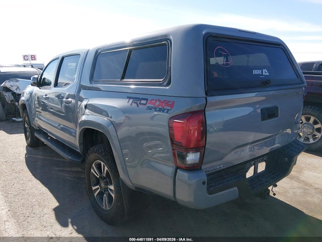 44811591 :رقم المزاد ، 5TFCZ5AN3JX144581 vin ، 2018 Toyota Tacoma Trd Sport مزاد بيع