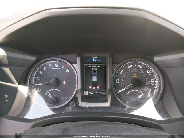 44811591 :رقم المزاد ، 5TFCZ5AN3JX144581 vin ، 2018 Toyota Tacoma Trd Sport مزاد بيع