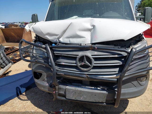 44811599 :رقم المزاد ، WDAPF4CD7KN013369 vin ، 2019 Mercedes-benz Sprinter 4500 Standard Roof V6 مزاد بيع