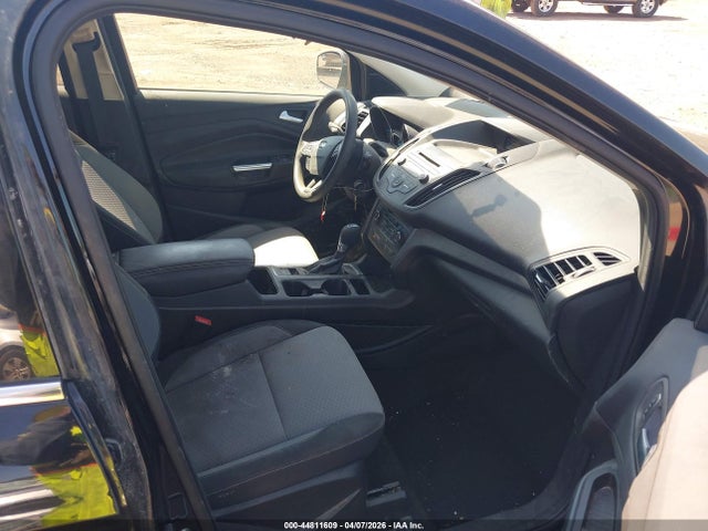 Продажа на аукционе авто 2017 Ford Escape Se, vin: 1FMCU0G96HUD66972, номер лота: 44811609