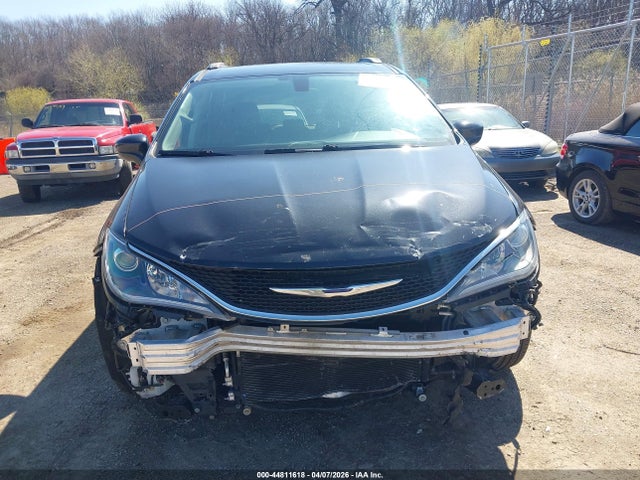 Aukcja sprzedaży 2017 Chrysler Pacifica Touring-l, vin: 2C4RC1BG6HR756951, numer aukcji: 44811618