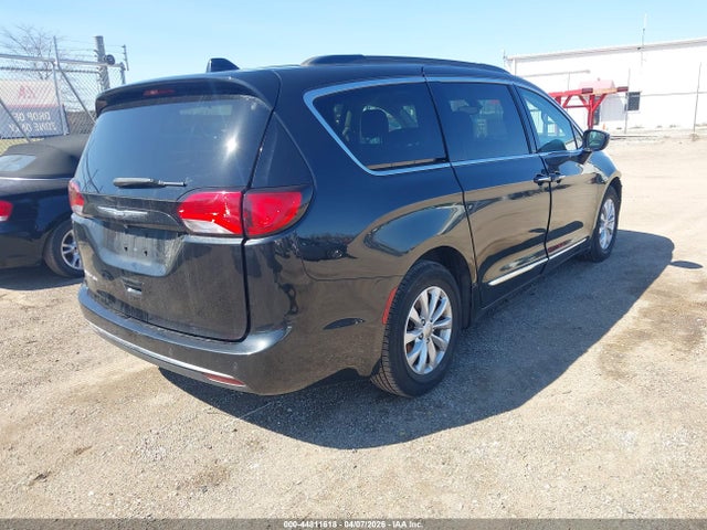 Aukcja sprzedaży 2017 Chrysler Pacifica Touring-l, vin: 2C4RC1BG6HR756951, numer aukcji: 44811618