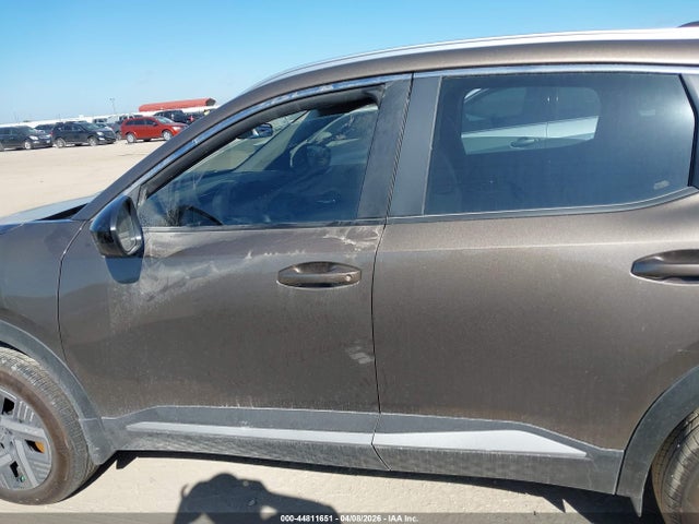 3N8AP6CE2TL339445 Nissan KICKS SV