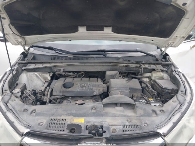 44811697 :رقم المزاد ، 5TDZARFH5FS016240 vin ، 2015 Toyota Highlander Le مزاد بيع